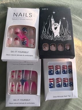 & Assorted Pink/Blue False Nail Sets — 24PCS